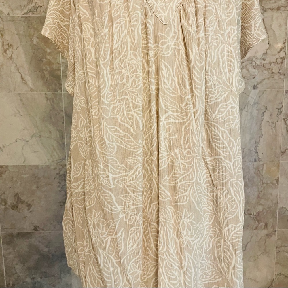 TORRID Crinkle Gauze Flutter Sleeve Top - Picture 3 of 8